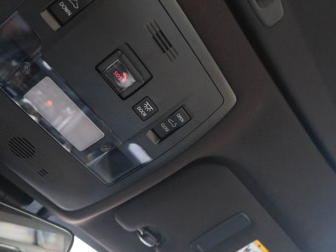 Used 2022 Lexus IS 350 F Sport image 41