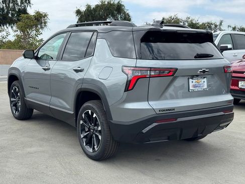 New 2026 Chevrolet Equinox RS w/ Convenience Package III FWD image 3