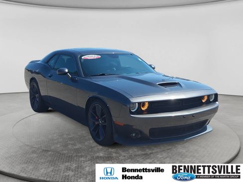 Used 2022 Dodge Challenger GT w/ Plus Package RWD image 3