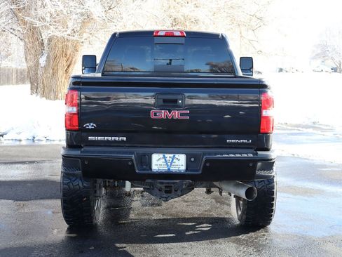 Used 2018 GMC Sierra 3500 Denali w/ Duramax Plus Package image 6