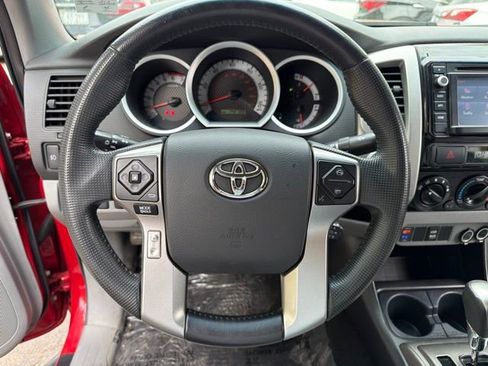 Used 2014 Toyota Tacoma 4x4 Double Cab w/ SR5 Package image 16