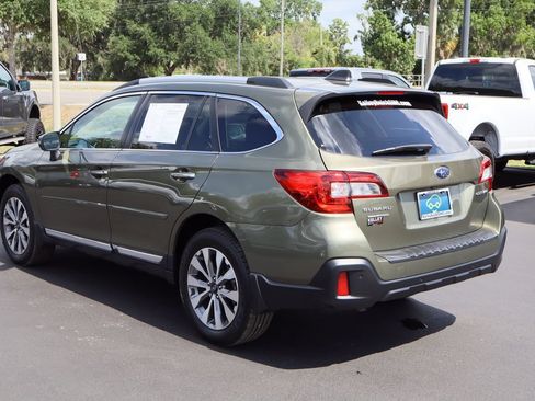 Used 2018 Subaru Outback 2.5i Touring AWD/4WD image 7