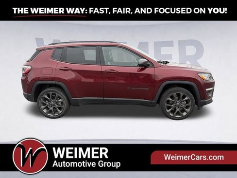 Used 2021 Jeep Compass Latitude w/ Sun and Sound Group AWD/4WD image 4