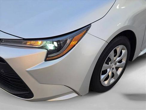 Used 2023 Toyota Corolla LE FWD image 10