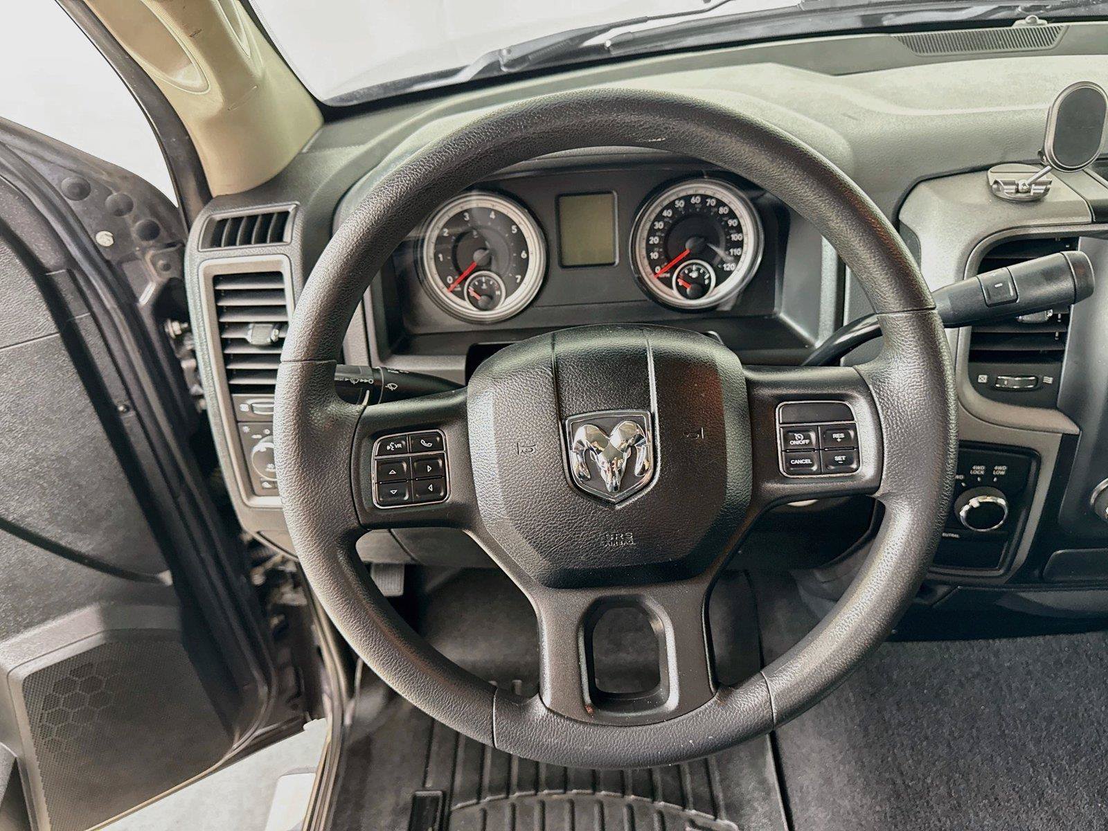 Used 2018 RAM 1500 Express w/ Express Value Package AWD/4WD image 16