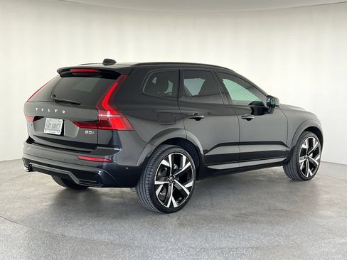 Used 2026 Volvo XC60 B5 Ultra w/ Climate Package AWD/4WD image 3