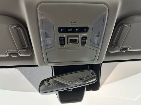 Used 2023 Toyota RAV4 XLE image 27