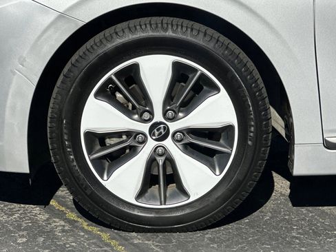 Used 2019 Hyundai Ioniq Limited image 36