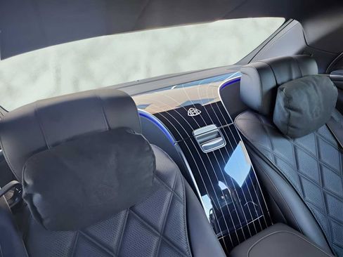 Used 2025 Mercedes-Benz Maybach S 580 4MATIC image 25