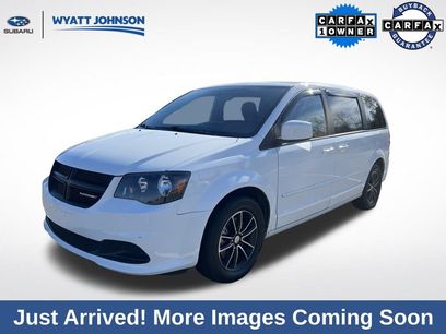 Used 2017 Dodge Grand Caravan SE