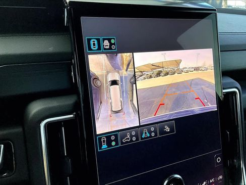 Used 2025 GMC Yukon XL Denali w/ Sun & Power Step Package image 26