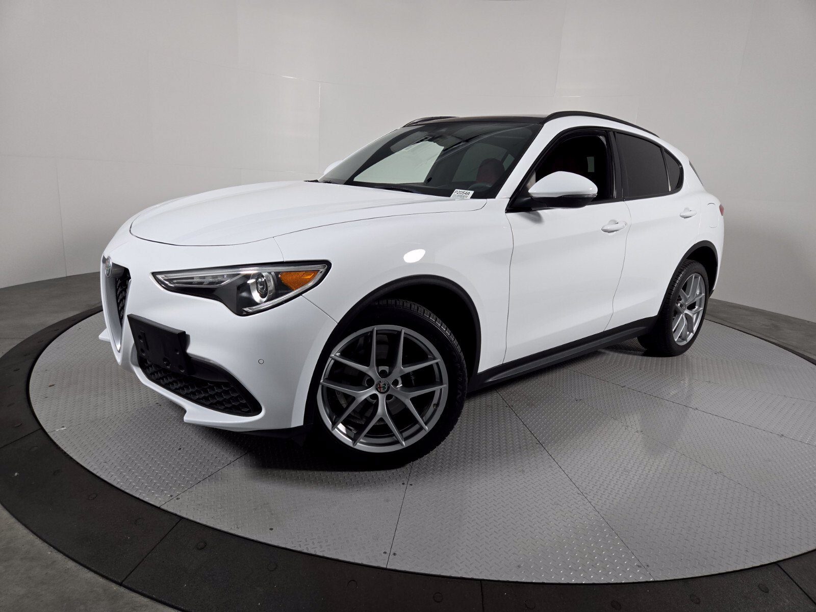 Used 2018 Alfa Romeo Stelvio Ti Sport AWD/4WD image 1