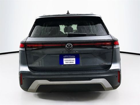 New 2025 Volkswagen Tiguan S image 15