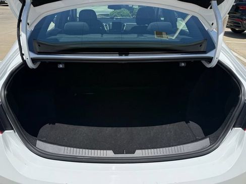Used 2025 Chevrolet Malibu RS FWD image 28