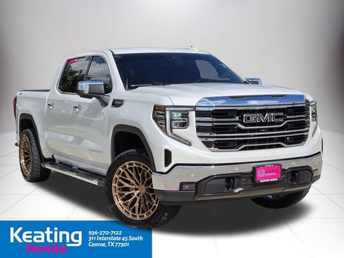 Used 2024 GMC Sierra 1500 SLT AWD/4WD image 3