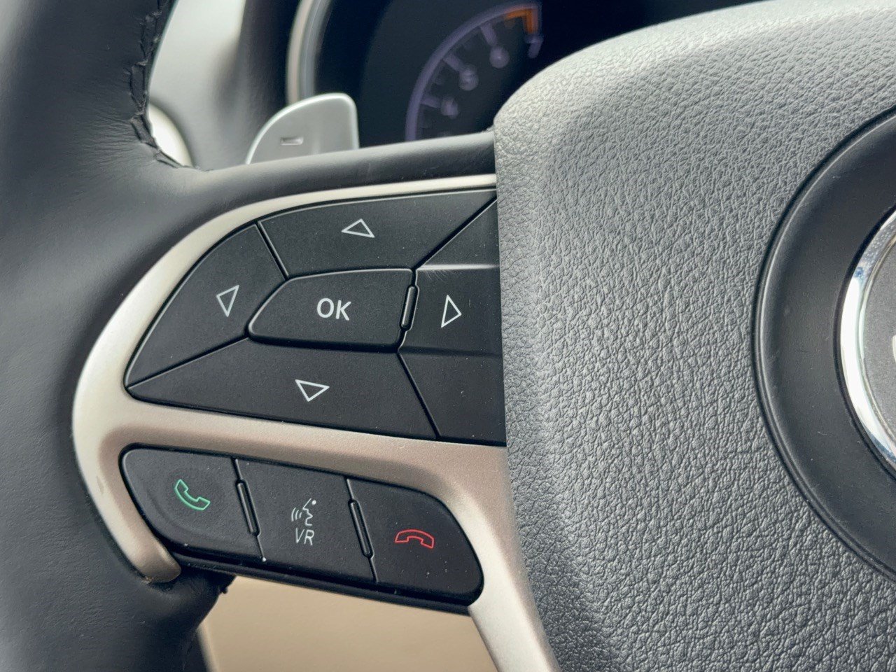 Used 2014 Jeep Grand Cherokee Limited RWD image 18