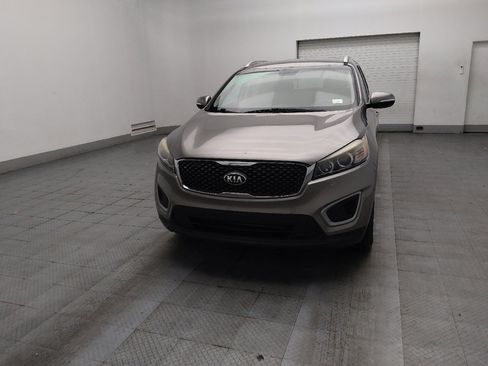 Used 2018 Kia Sorento FWD image 15