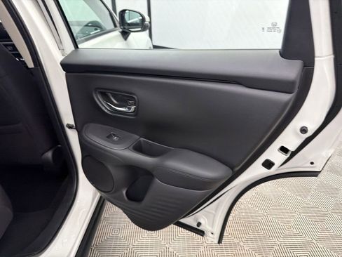 Used 2024 Honda HR-V LX image 16