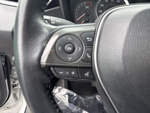 Used 2021 Toyota Corolla SE w/ SE Premium Package image 19