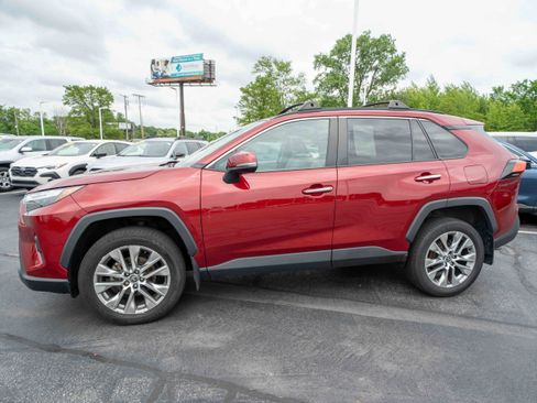 Used 2022 Toyota RAV4 Limited w/ Limited Grade Weather Package AWD/4WD image 3