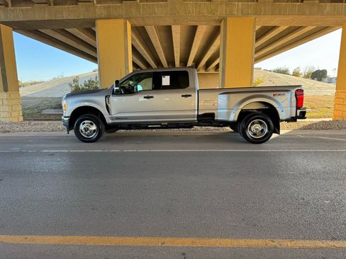 Used 2024 Ford F350 XLT w/ FX4 Off-Road Package image 5