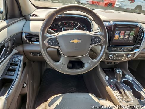 Used 2019 Chevrolet Traverse Premier FWD image 11