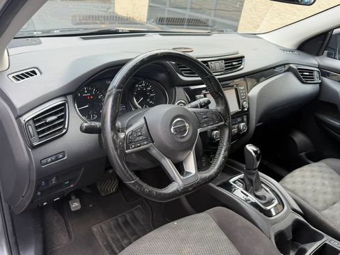 Used 2017 Nissan Rogue Sport SV w/ SV Premium Package FWD image 22