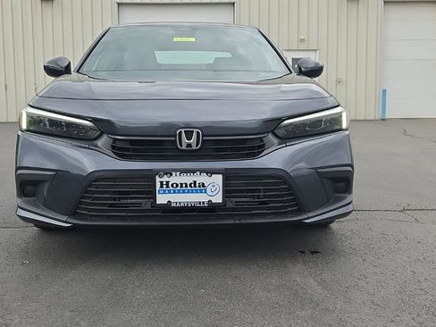 Used 2023 Honda Civic Sport image 2
