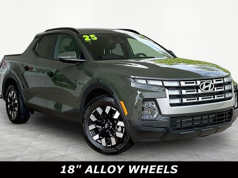 Used 2025 Hyundai Santa Cruz SEL AWD/4WD image 3