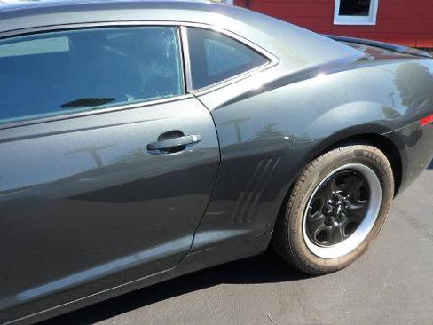 Used 2013 Chevrolet Camaro LS RWD image 7