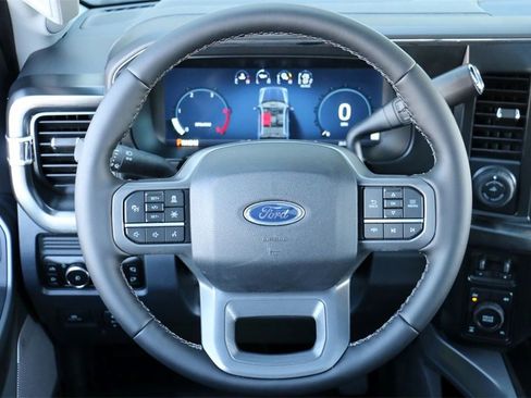 New 2026 Ford F250 Lariat w/ Black Appearance Package image 30