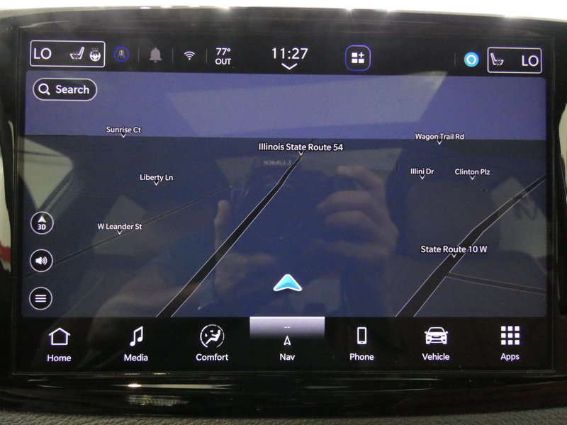 Used 2025 Chrysler Pacifica Pinnacle FWD image 13