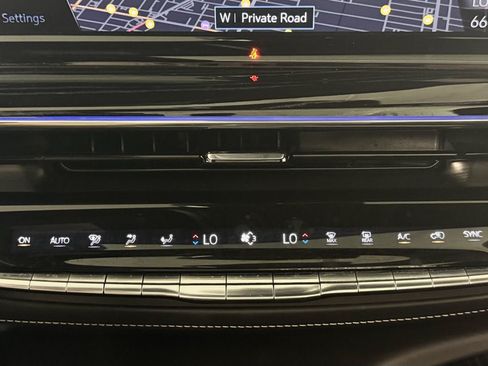 Used 2023 Cadillac Escalade V AWD/4WD image 32