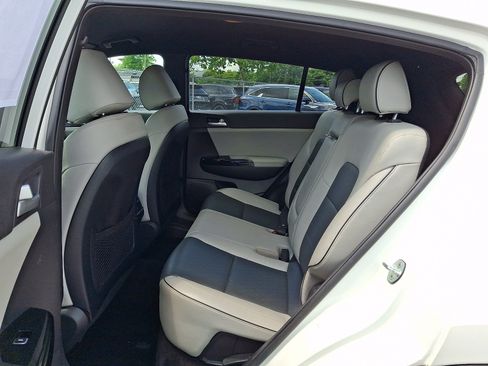 Used 2019 Kia Sportage EX w/ EX Sport Appearance Package AWD/4WD image 11