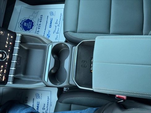 New 2026 GMC Terrain AT4 w/ Convenience Package III image 24