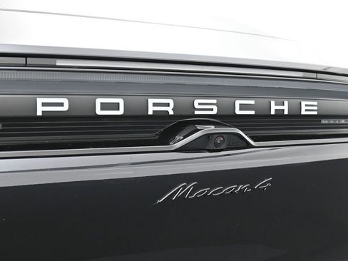 Certified 2025 Porsche Macan 4 Electric AWD/4WD image 14