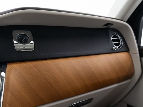Certified 2019 Rolls-Royce Cullinan AWD/4WD image 46