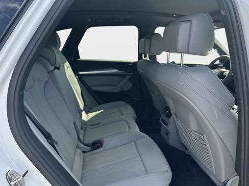 Used 2025 Audi Q5 2.0T Premium image 7