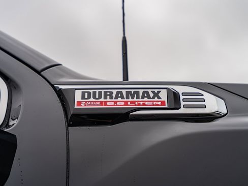 Used 2025 GMC Sierra 3500 Denali w/ Denali Reserve Package image 10