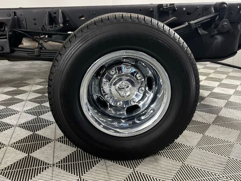 Used 2023 RAM 3500 Tradesman w/ Chrome Appearance Group image 10