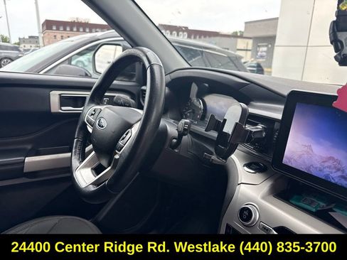 Used 2022 Ford Explorer XLT AWD/4WD image 14