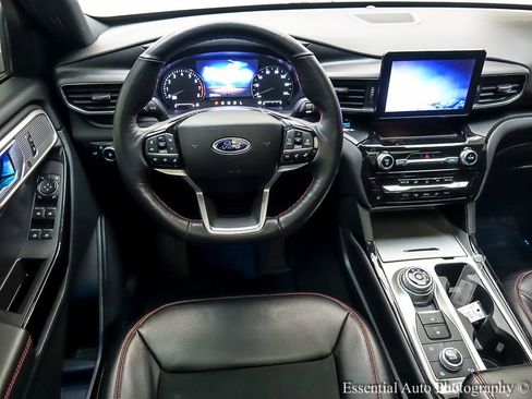 Used 2023 Ford Explorer ST-Line w/ Class IV Trailer Tow Package image 16