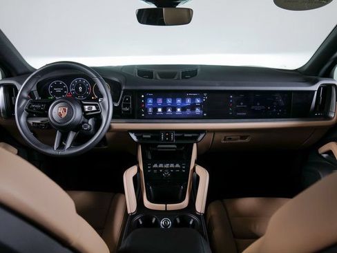 Certified 2026 Porsche Cayenne AWD/4WD image 12