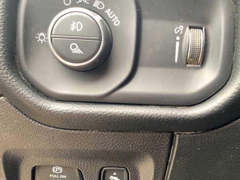 Used 2020 RAM 1500 Big Horn image 16