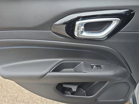 New 2026 Jeep Compass Latitude image 26