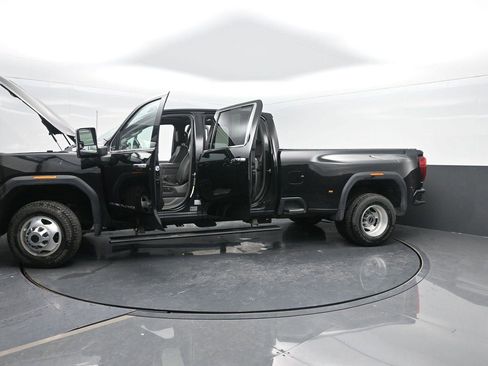Used 2023 GMC Sierra 3500 Denali w/ Denali Ultimate Package image 55