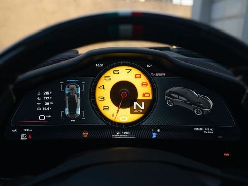 Used 2025 Ferrari Purosangue AWD/4WD image 36