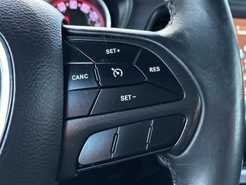 Used 2018 Dodge Challenger SXT w/ Sound Group image 19