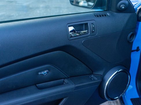 Used 2011 Ford Mustang GT w/ GT Accessory Pkg image 13