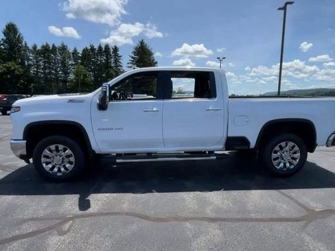 Used 2024 Chevrolet Silverado 2500 LTZ w/ LTZ Plus Package AWD/4WD image 5